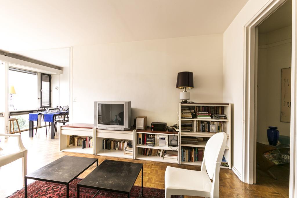 Halldis - Montparnasse Area * Paris